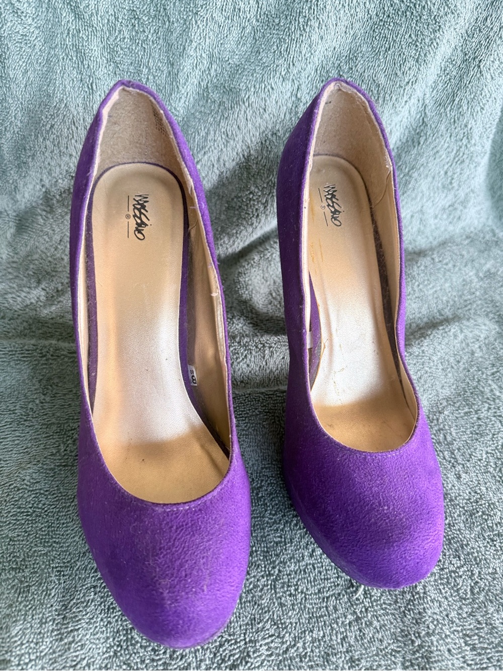 Massimo Purple Suede Round-Toe Pumps